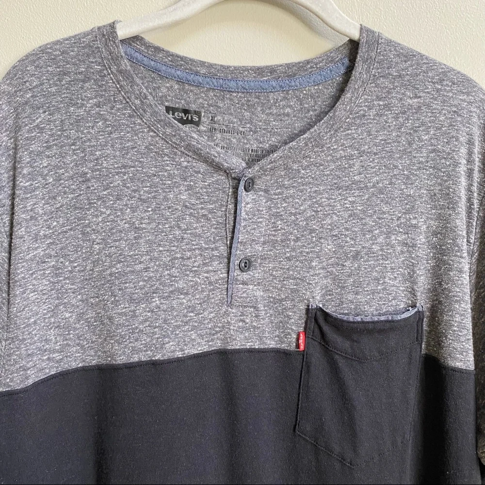 Men's Levi's Heather Grey & Black Single Pocket Henley T-Shirt Size XL